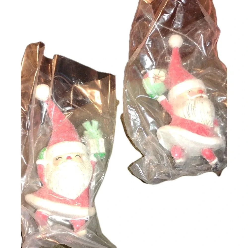 EnrichFun Santas Set of 2 Ornaments Hand Painted Ethoxylate Resin NOB
